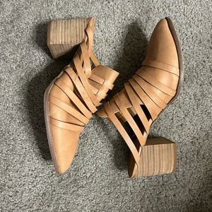 Tommy Mule by Report